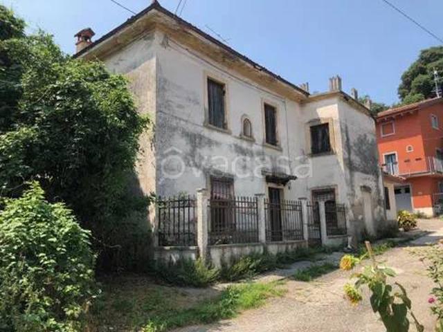 Rustico in vendita a Valeggio sul Mincio