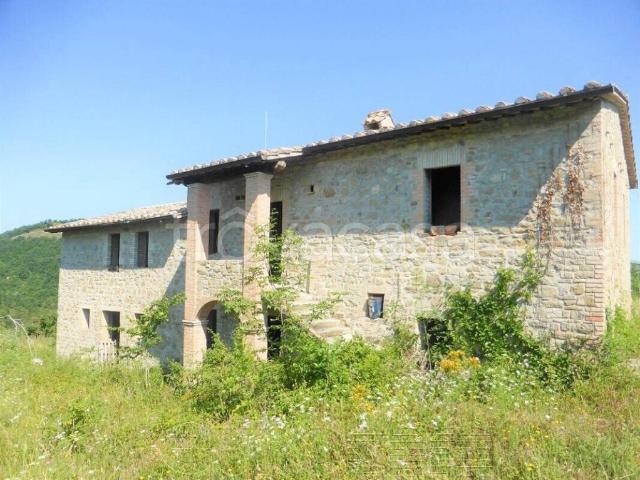 Rustico in vendita a Valfabbrica