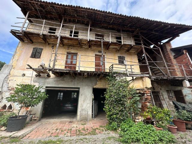 Rustico in vendita a Vaprio d'Agogna