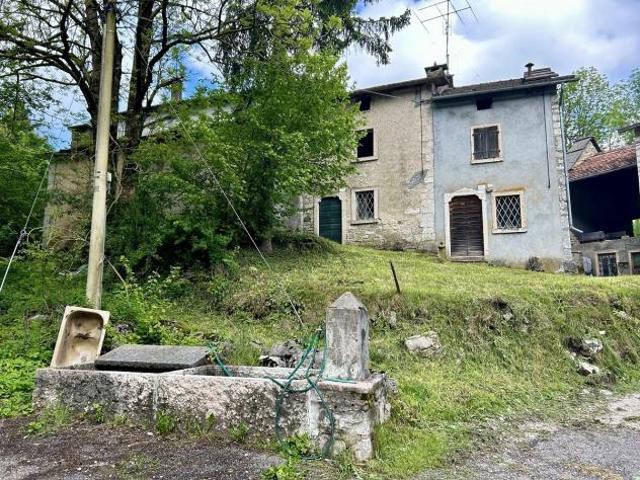 Rustico in vendita a Velo Veronese