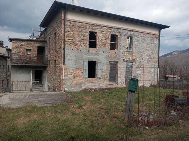 Rustico in vendita a Vernasca