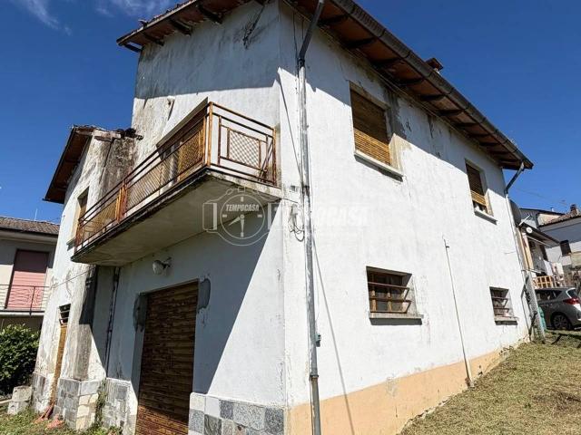 Rustico in vendita a Ziano Piacentino
