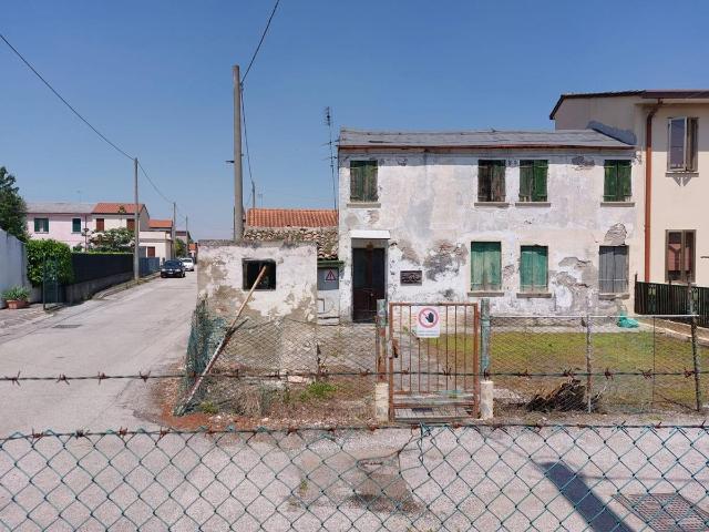 Rustico in vendita a Adria