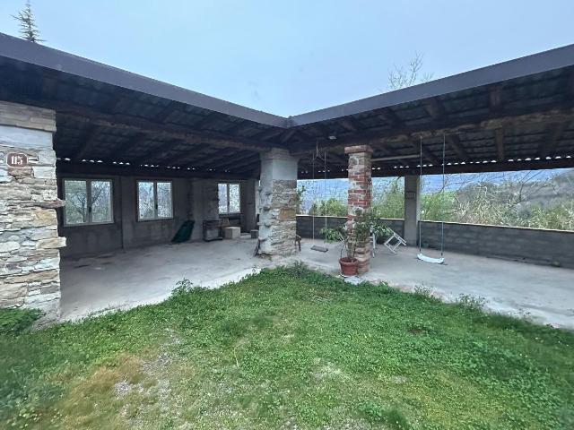Rustico in vendita a Alta Val Tidone