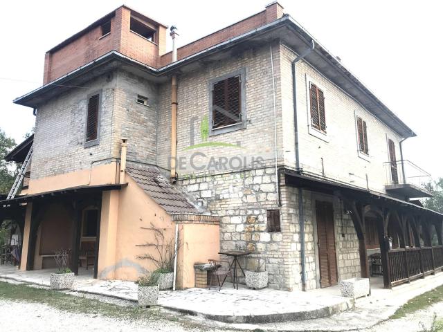 Rustico in vendita a Ascoli Piceno, Colonnata