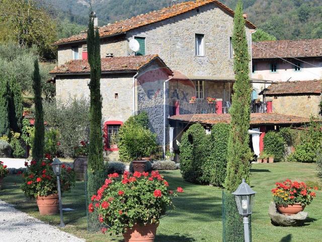 Rustico in vendita a Bagni Di Lucca