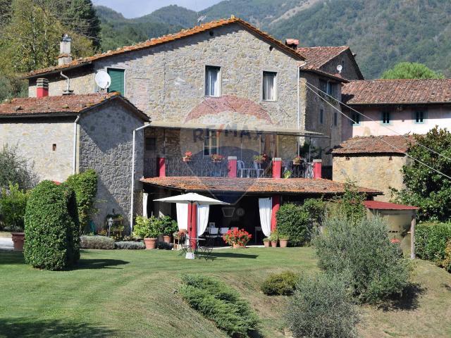 Rustico in vendita a Bagni di Lucca, Monti di Villa