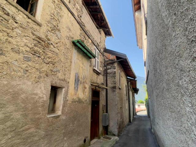 Rustico in vendita a Berbenno Di Valtellina
