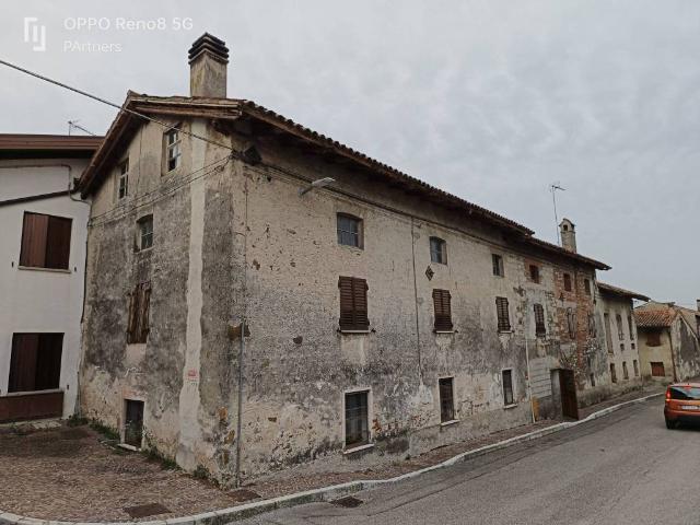 Rustico in vendita a Bolzano, San Giovanni al Natisone