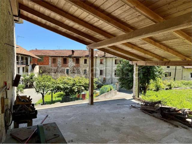 Rustico in vendita a Briallo, San Maurizio d'Opaglio