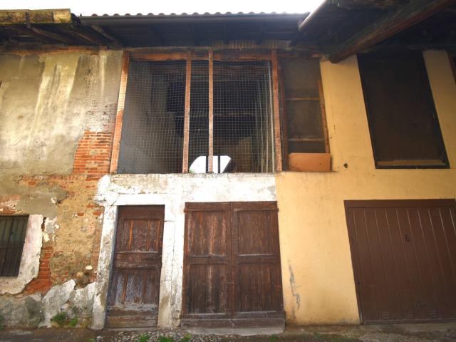 Rustico in vendita a Burago di Molgora