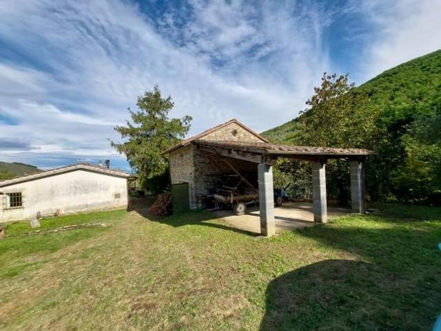 Rustico in vendita a Buti 300 mq Rif: 1284822