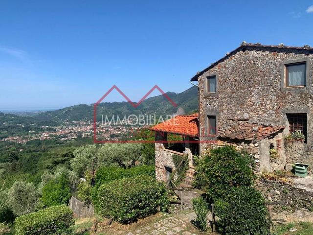 Rustico in vendita a Camaiore
