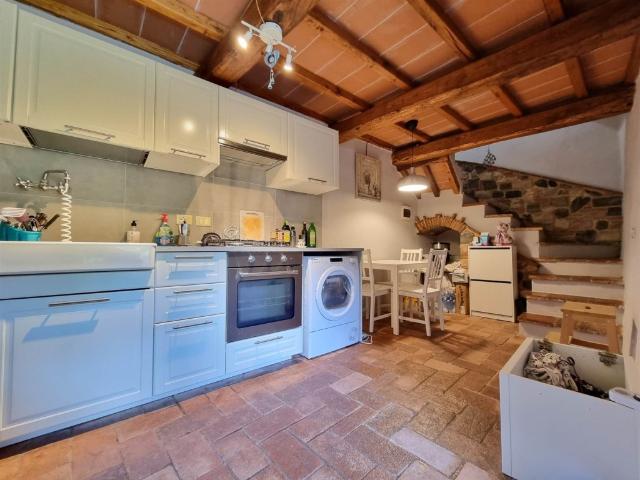 Rustico in vendita a Camaiore