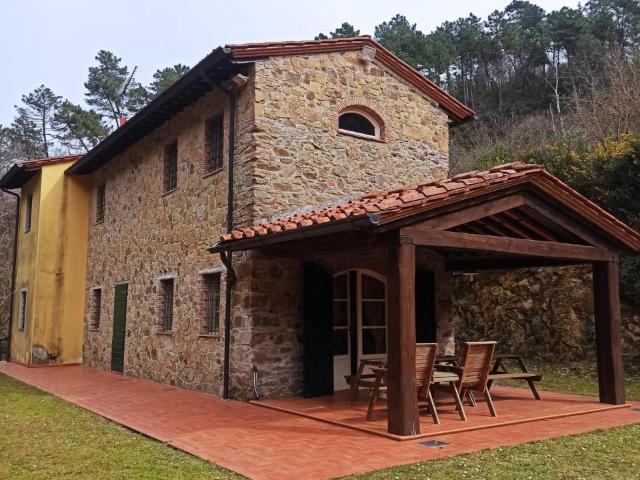 Rustico in vendita a Camaiore