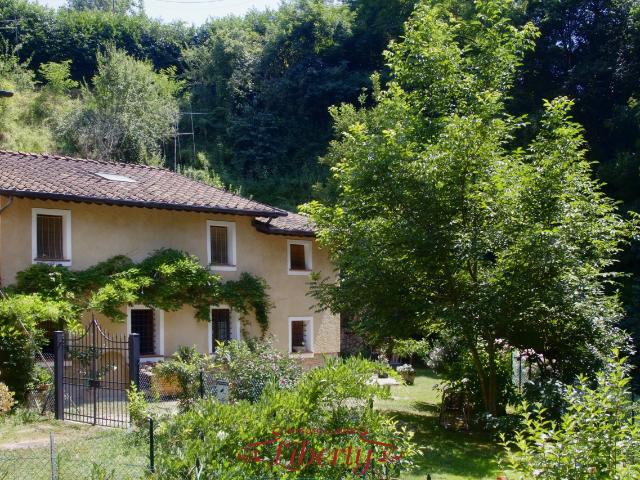 RUSTICO in VENDITA a CAMAIORE camaiore di 5 vani