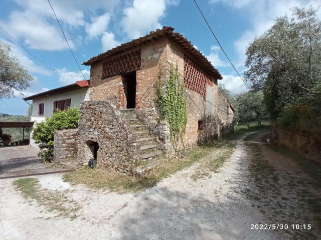 RUSTICO in VENDITA a CAMAIORE Pieve di Camaiore di 3 vani