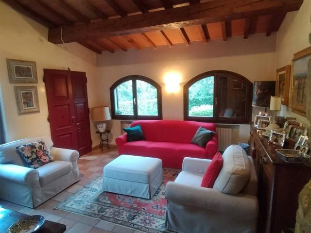 RUSTICO in VENDITA a CALENZANO BARONCOLI di 5 vani