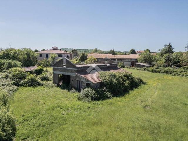 Rustico in vendita a Capranica