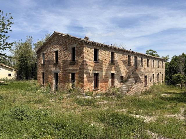 Rustico in vendita a Castelleone Di Suasa