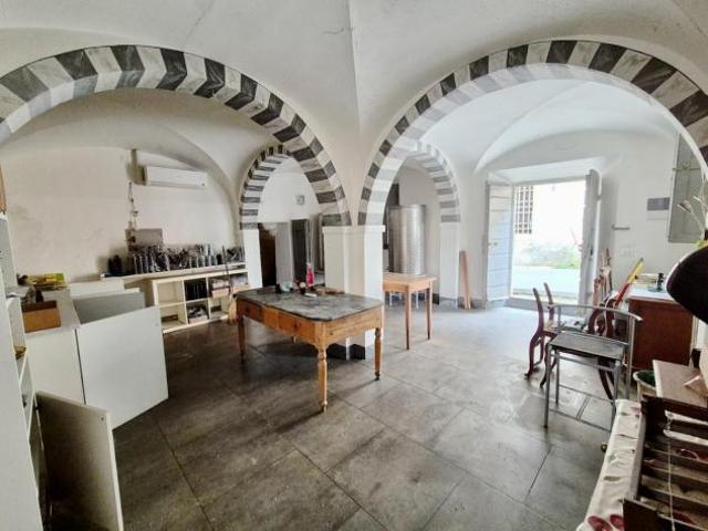 Rustico in vendita a Castelmaggiore Calci 370 mq Rif: 1406100