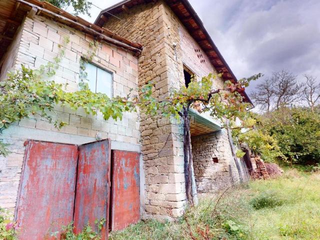 Rustico in vendita a Castelnovo Ne' Monti