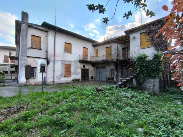 Rustico in vendita a Casatenovo