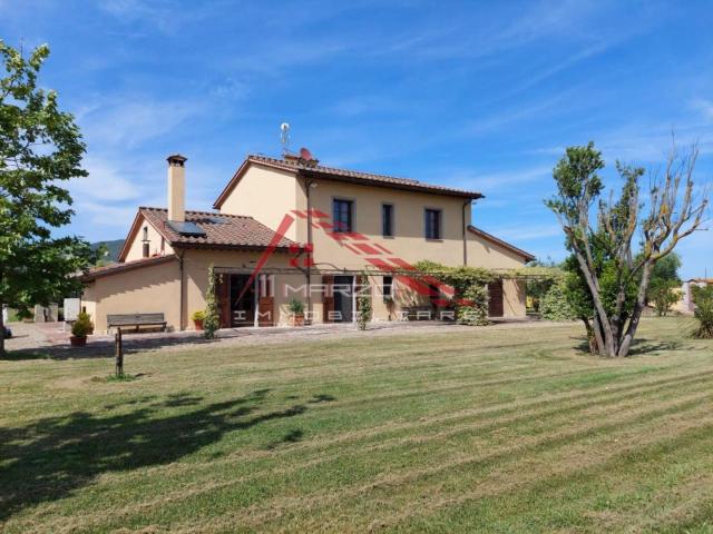 Rustico in vendita a Cascina