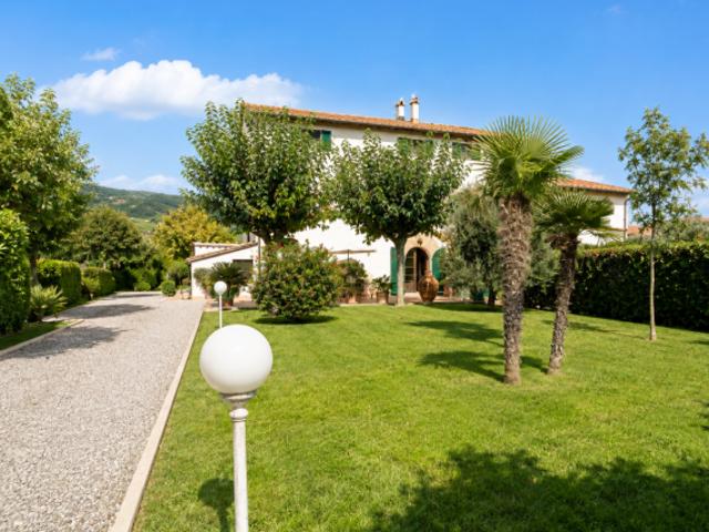 Rustico in vendita a Cascina 300 mq Rif: 1428278