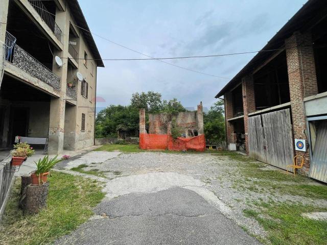 Rustico in vendita a Casnate Con Bernate