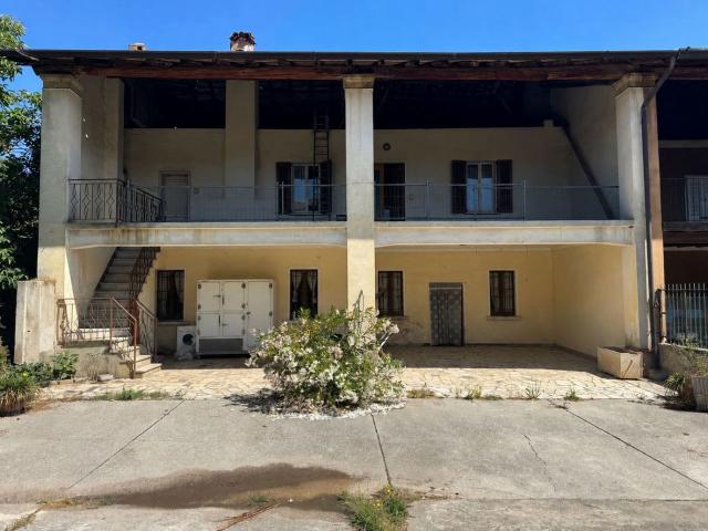 Rustico in vendita a Cazzago San Martino