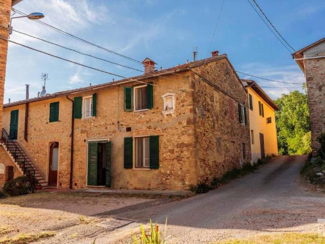 Rustico in vendita a Certaldo via delle Case di Sciano