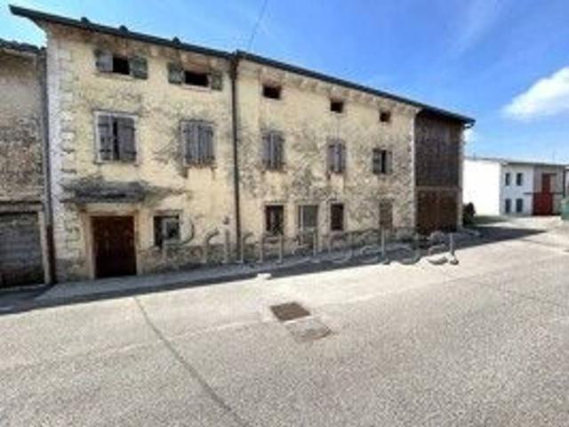 Rustico in vendita a Cerro Veronese