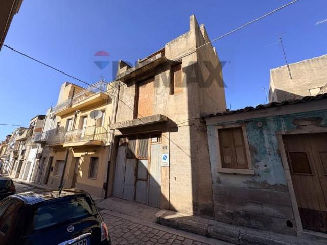 Rustico in vendita a Comiso, Centro