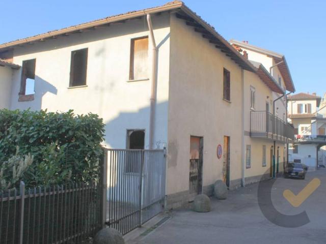 Rustico in vendita a Como via Villa Giovio, 6, Breccia Lazzago