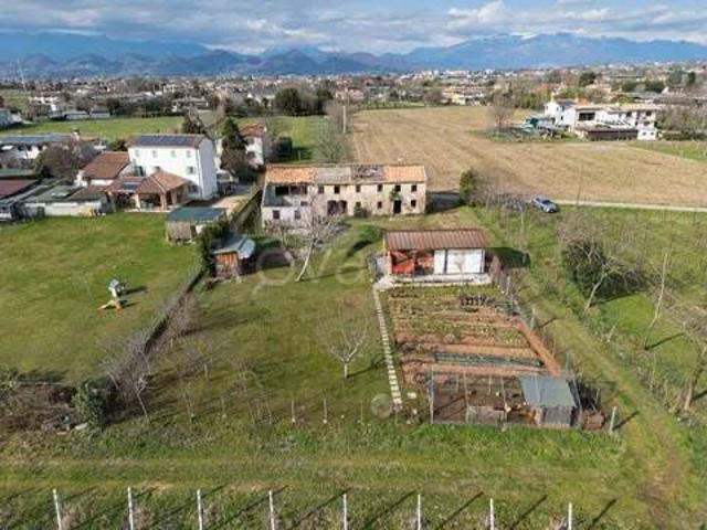 Rustico in vendita a Contea, Montebelluna