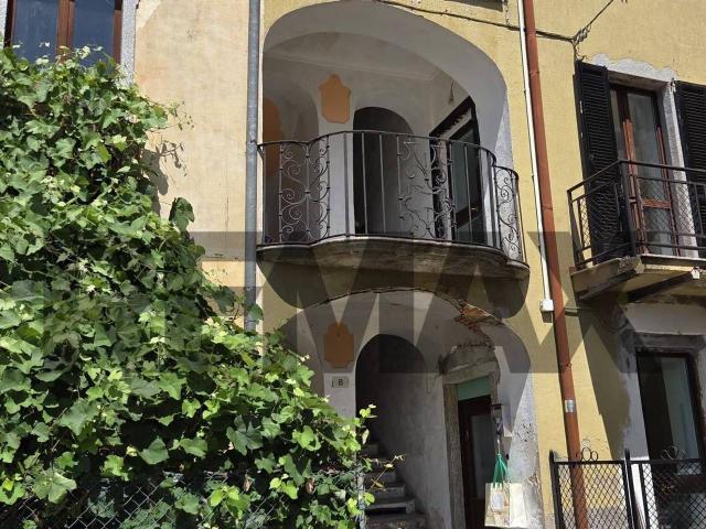 Rustico in vendita a Cuasso Al Monte