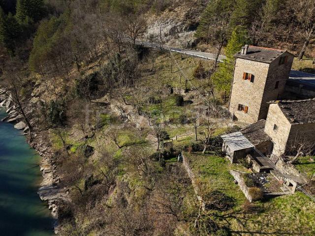 Rustico in vendita a Firenzuola via San Pellegrino, 3068