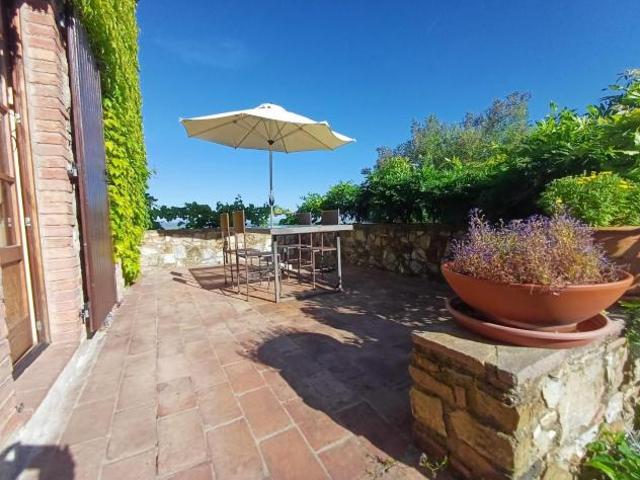 Rustico in vendita a Giuncarico Gavorrano 200 mq Rif: 1418877