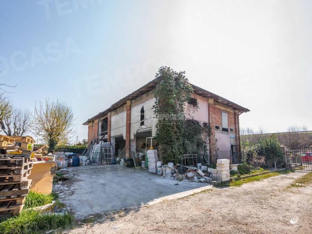 Rustico in vendita a Granarolo Dell'Emilia