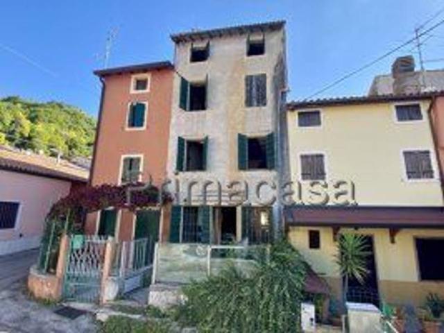 Rustico in vendita a Grezzana