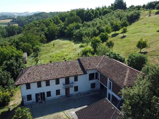 Rustico in vendita a Isola D'Asti