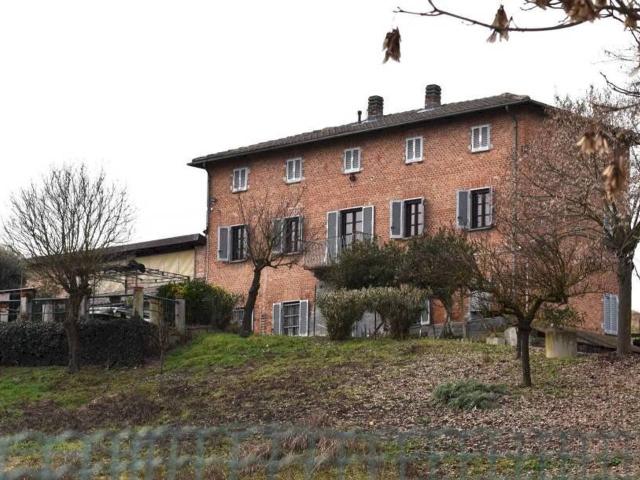 Rustico in vendita a Isola D'Asti