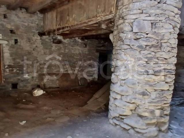 Rustico in vendita a La Salle