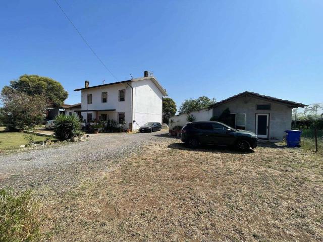Rustico in vendita a Latina