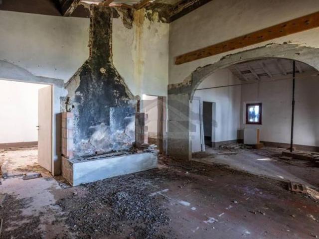 Rustico in vendita a Legoli Peccioli 300 mq Rif: 1382136