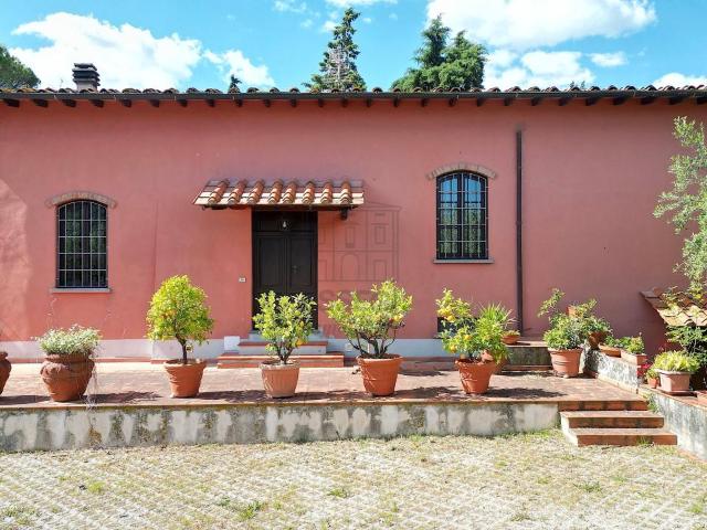 Rustico in vendita a Lucca