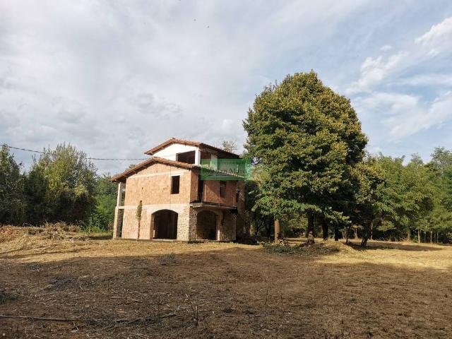 Rustico in vendita a Lucca via delle Pierone, San Vito