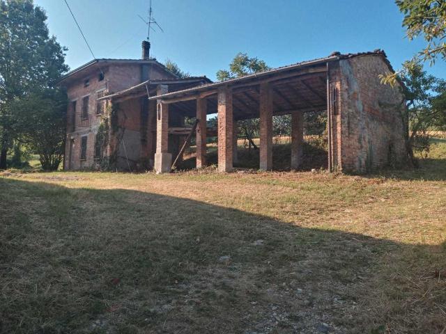 Rustico in vendita a Lugagnano Val D'Arda