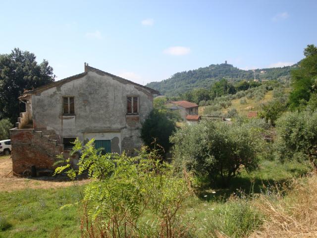 RUSTICO in VENDITA a MONTECATINI VAL DI CECINA di 10 vani